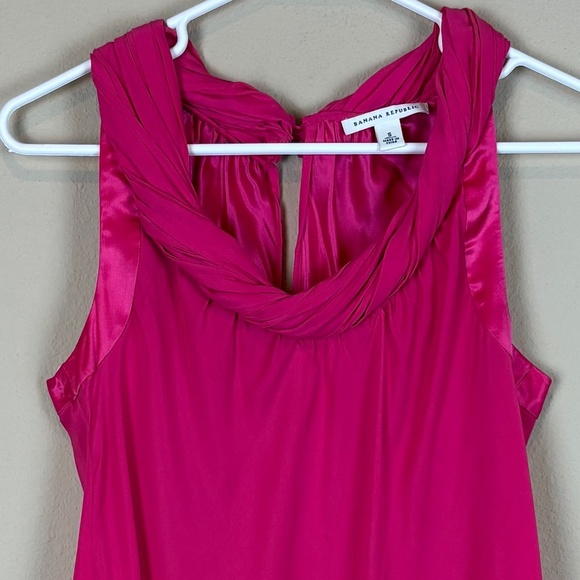 Banana Republic Pink Silk-Like Sleeveless Pullover Cami Blouse w/ Roll/Twist - Picture 2 of 12